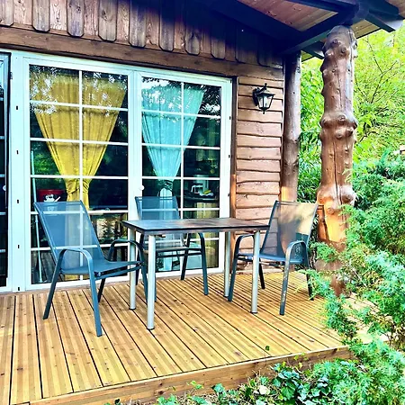 Holzhaus Baerenhoehle Am Wald Und See Neuruppin Exterior foto