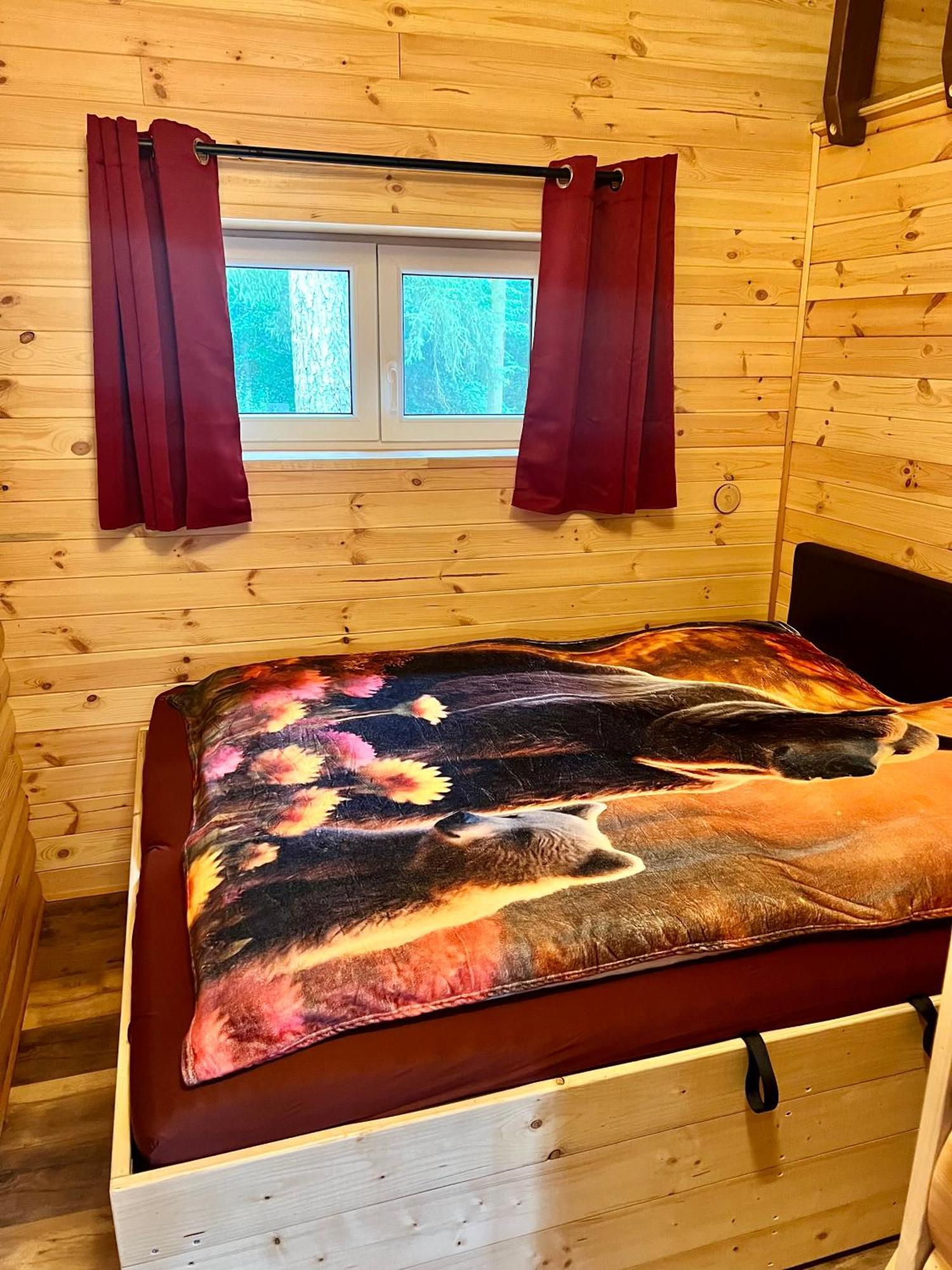 Holzhaus Baerenhoehle Am Wald Und Neuruppin